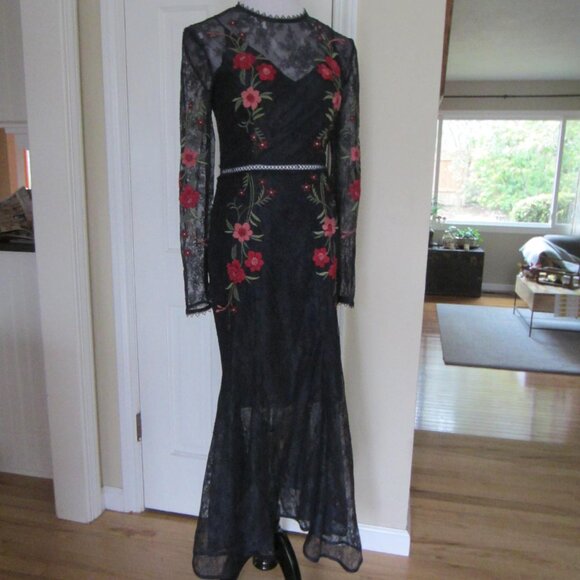 KEEPSAKE The Label – Navy Floral Embroidered Maxi – Sz M - Picture 1 of 10